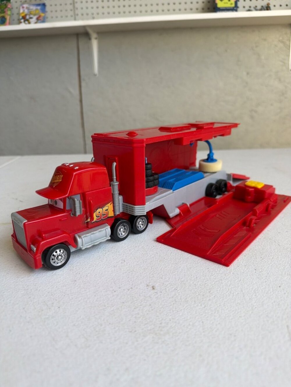 Disney Pixar Cars Lightning McQueen Mack Truck Diecast Toy With Rust-Eze Trailer - Picture 8 of 14